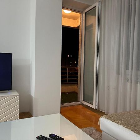 Karas Apartments Üsküp Dış mekan fotoğraf