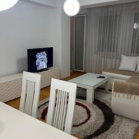 Karas Apartments Üsküp Dış mekan fotoğraf