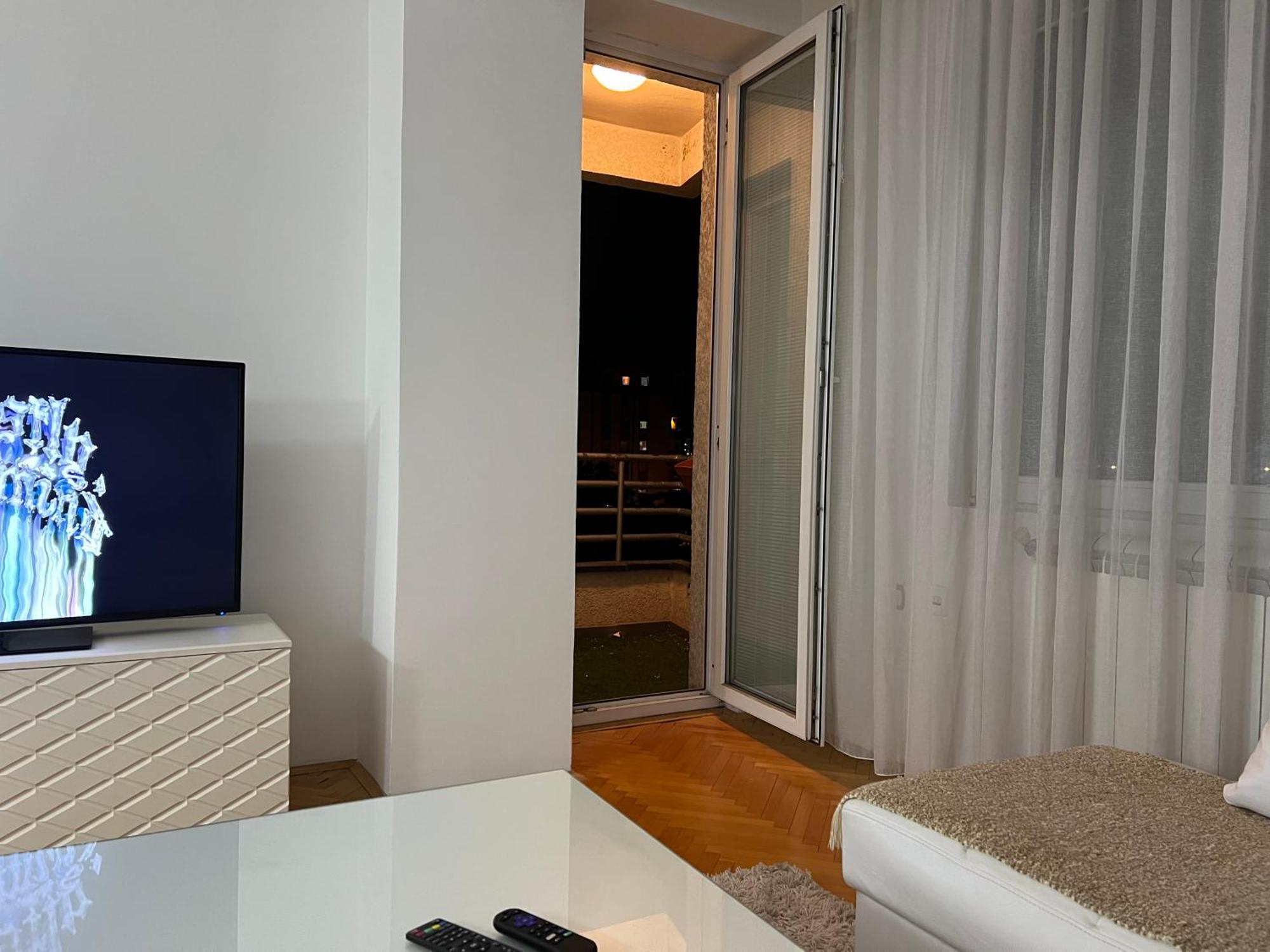 Karas Apartments Üsküp Dış mekan fotoğraf